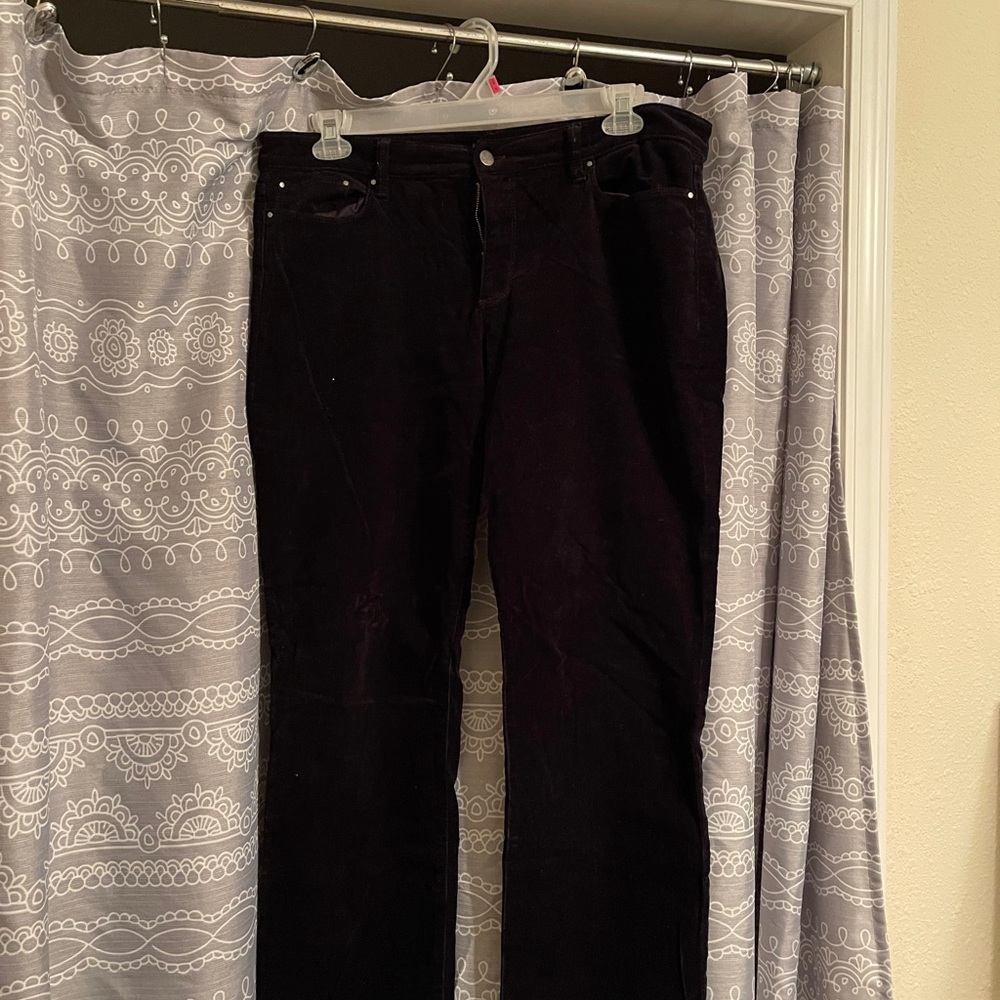 Women’s trousers